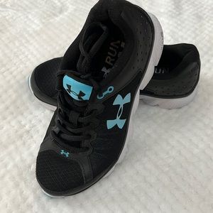 Under Armour Women’s Micro G Assert 6 ~ Black / Blue ~ Size 6